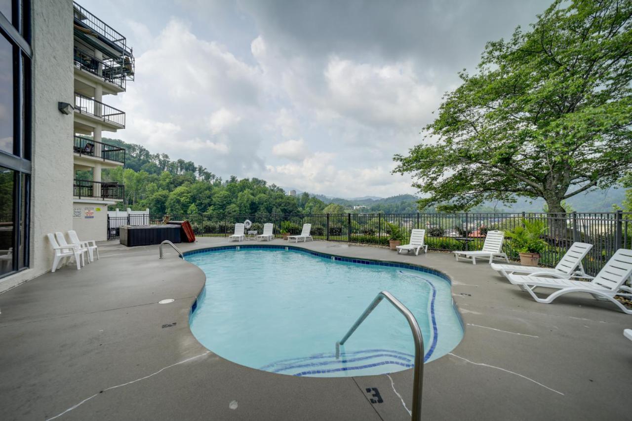 Stylish Gatlinburg Condo With Pool Walk Downtown! Εξωτερικό φωτογραφία
